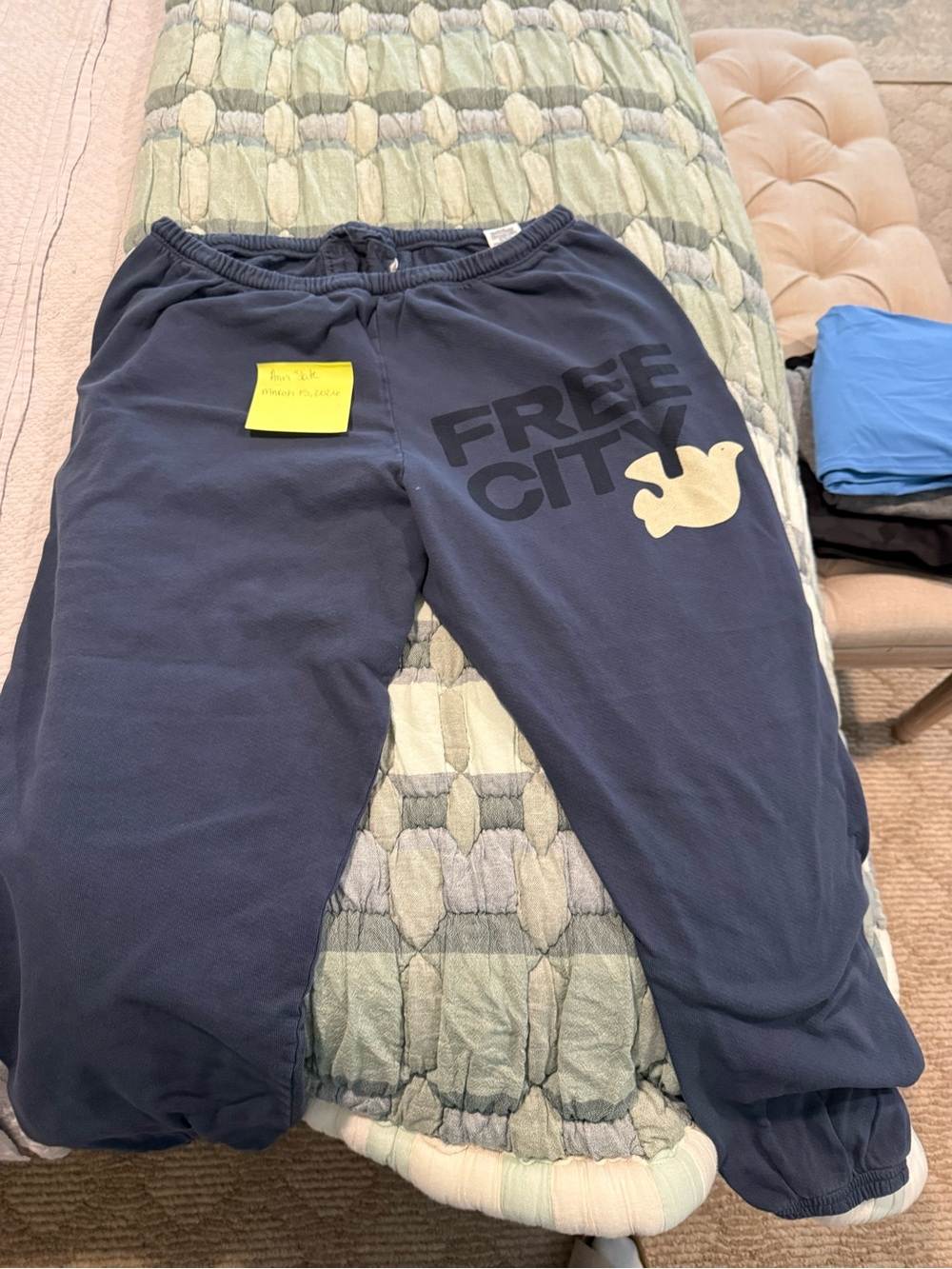 freecity Navy Blue Sweatpants with Cream Bear